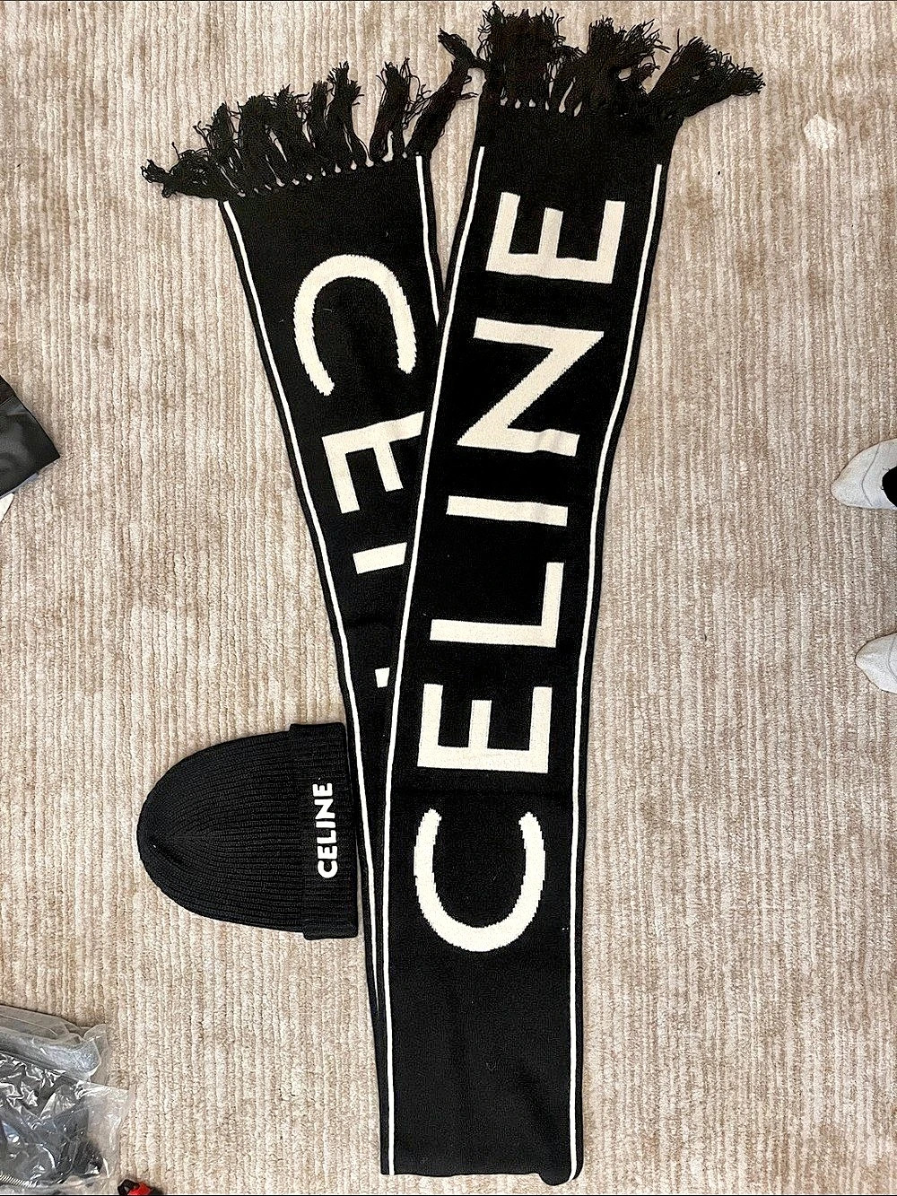 CELINE Beanie and Scarf Set in Ribbed Wool Black & White Wool Scarf Set Like New